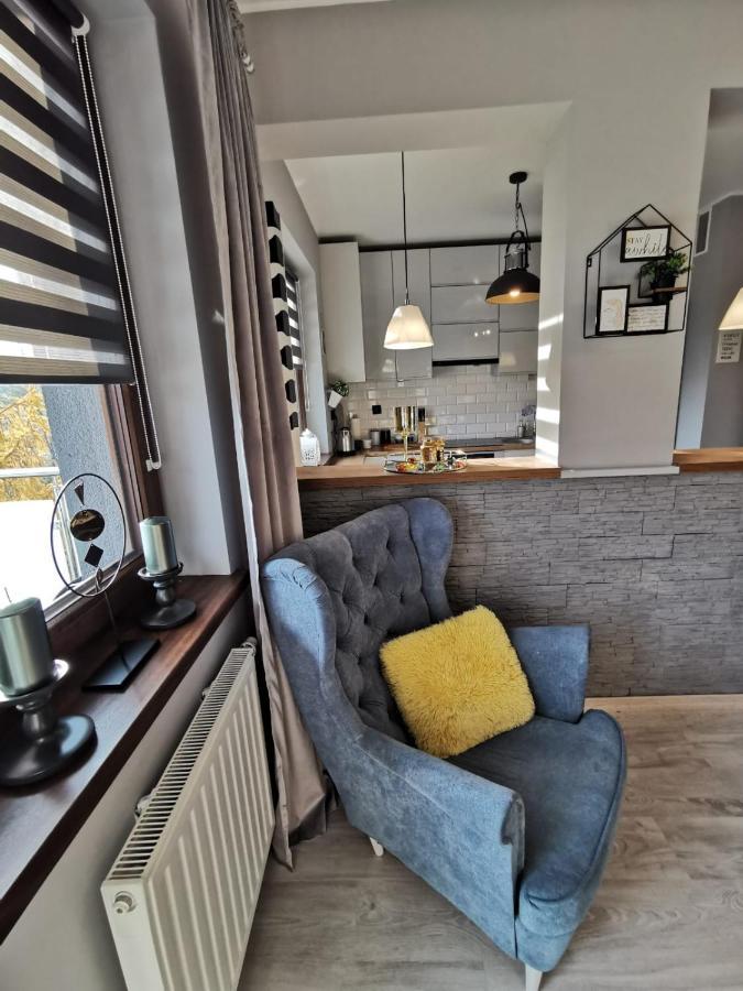 イェレニャ・グーラApartament Osiedle Jelonkaアパートメント エクステリア 写真
