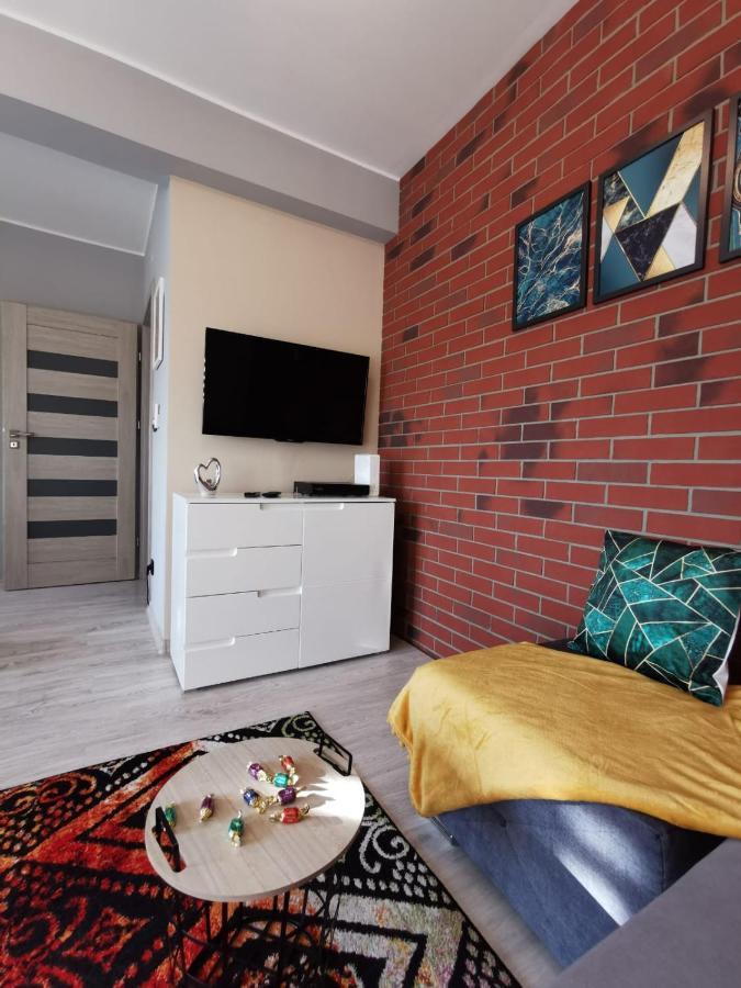 イェレニャ・グーラApartament Osiedle Jelonkaアパートメント エクステリア 写真