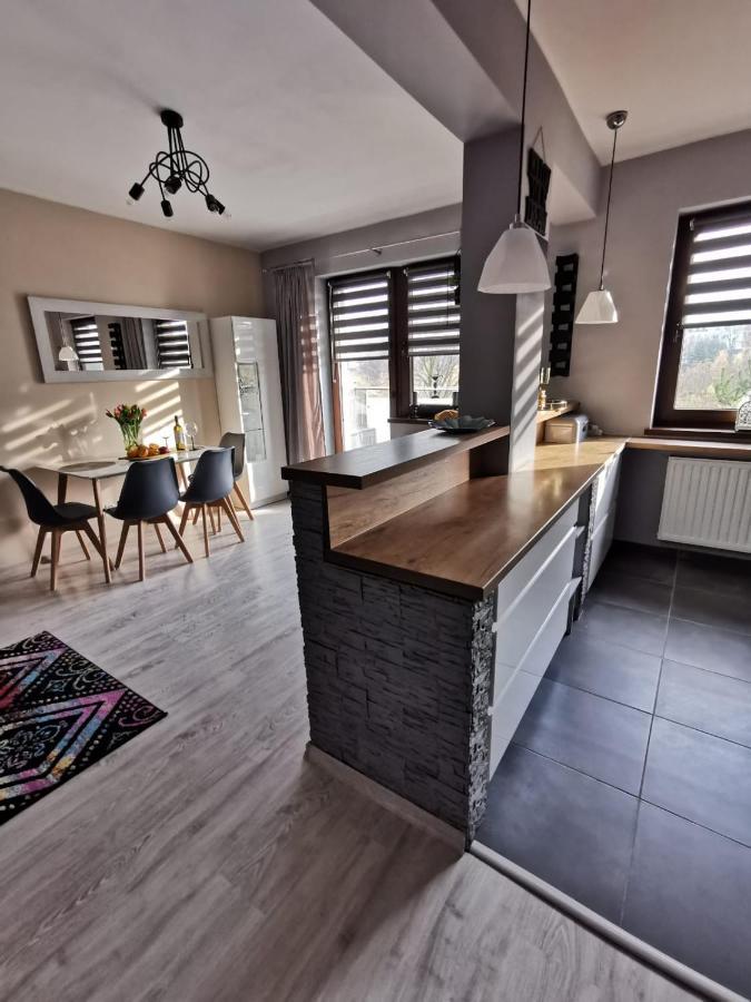 イェレニャ・グーラApartament Osiedle Jelonkaアパートメント エクステリア 写真