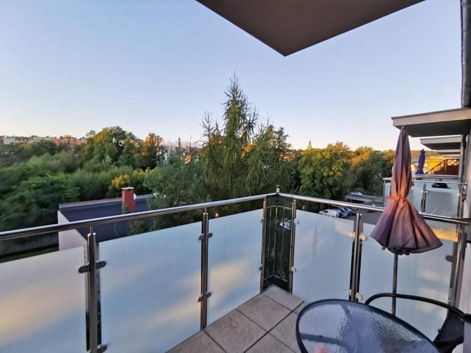 イェレニャ・グーラApartament Osiedle Jelonkaアパートメント エクステリア 写真
