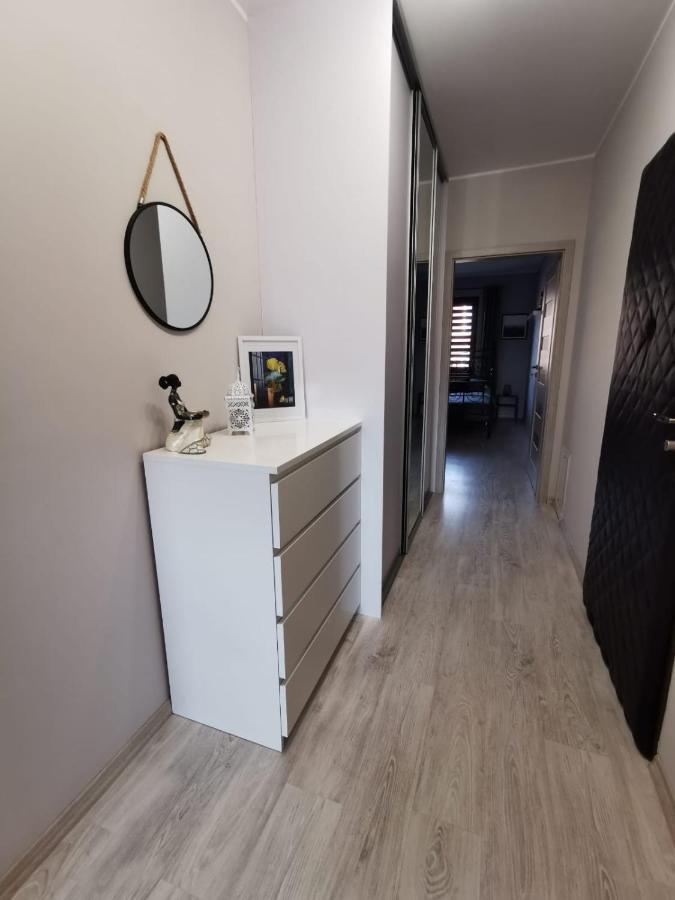 イェレニャ・グーラApartament Osiedle Jelonkaアパートメント エクステリア 写真