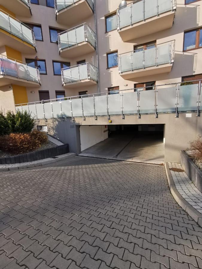 イェレニャ・グーラApartament Osiedle Jelonkaアパートメント エクステリア 写真