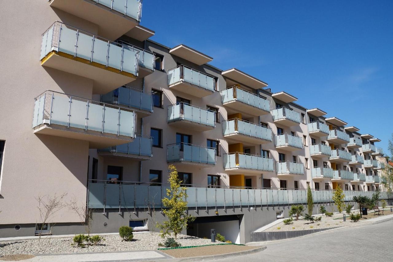 イェレニャ・グーラApartament Osiedle Jelonkaアパートメント エクステリア 写真