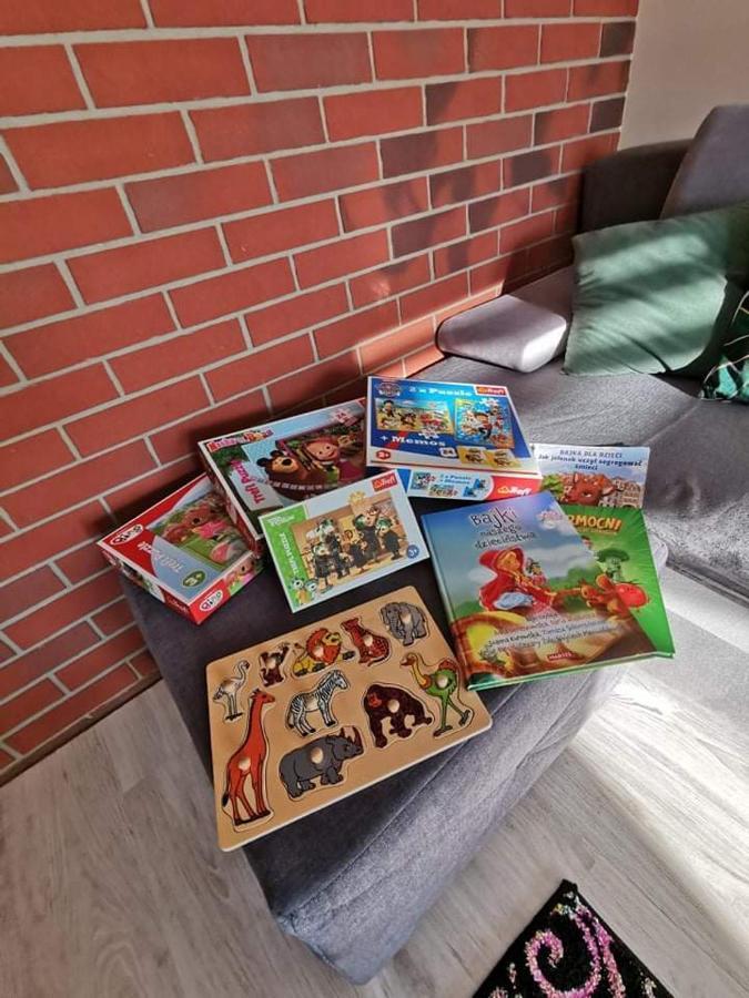 イェレニャ・グーラApartament Osiedle Jelonkaアパートメント エクステリア 写真